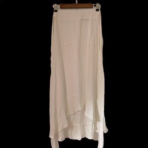 Frill skirt High low 📌 NO OFFERS 📌